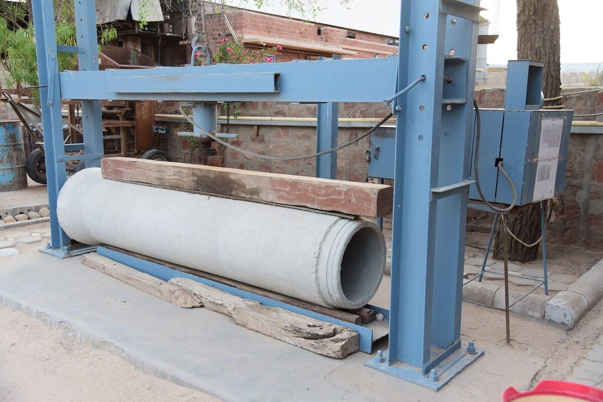 Three Edge Bearing Load Test